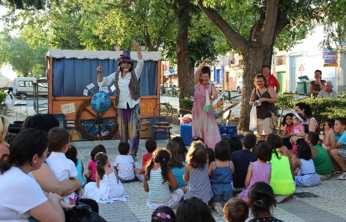 Teatro "Aquí va a pasar algo" y "Cuentacuentos"