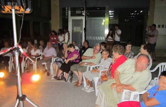 Teatro "Aquí va a pasar algo" y "Cuentacuentos"