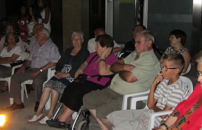 Teatro "Aquí va a pasar algo" y "Cuentacuentos"